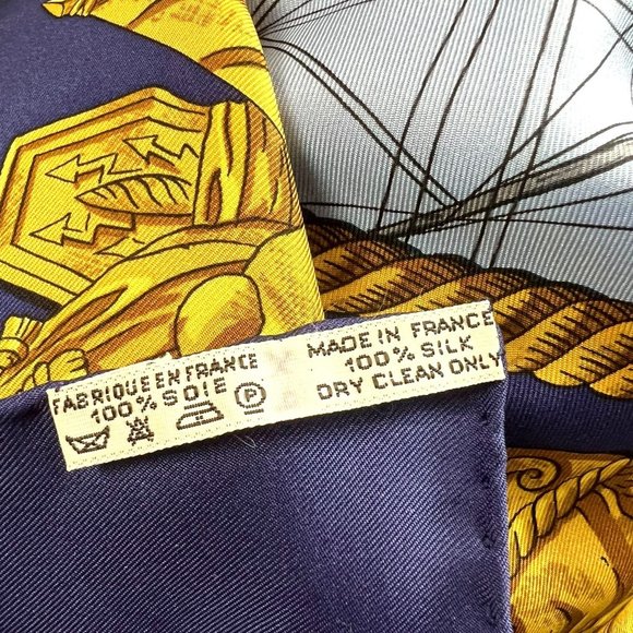 HERMES “MARINE ET CAVALERIE" 35” x 35” / 90 Multicolor Silk 100% Scarf #1368 - Picture 5 of 5